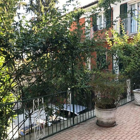 Bed & Roses “Gege” Apartment La Morra Exterior foto