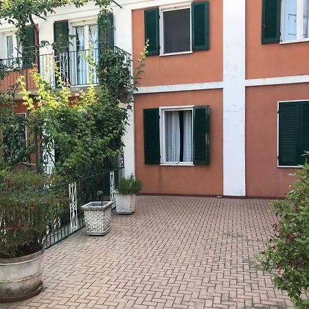Bed & Roses “Gege” Apartment La Morra Exterior foto