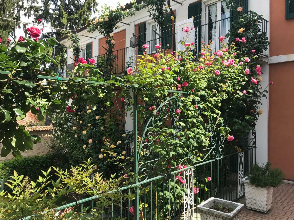 Bed & Roses “Gege” Apartment La Morra Exterior foto