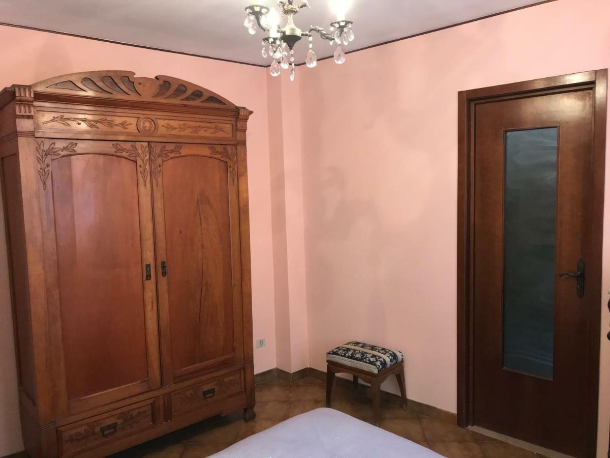 Bed & Roses “Gege” Apartment La Morra Exterior foto