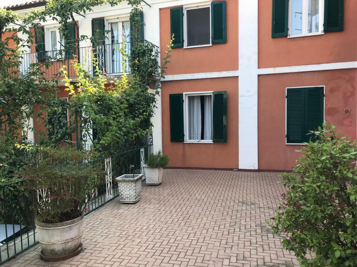 Bed & Roses “Gege” Apartment La Morra Exterior foto